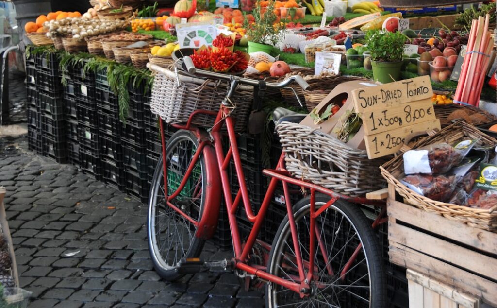 Marché de Campo de' Fiori : visite gourmande 3 rome campo de fiori strawberry market stall