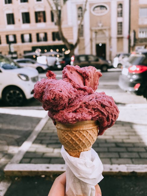 Où déguster les meilleurs supplì à Rome ? 14 rome overhead gelato cones on cobblestones