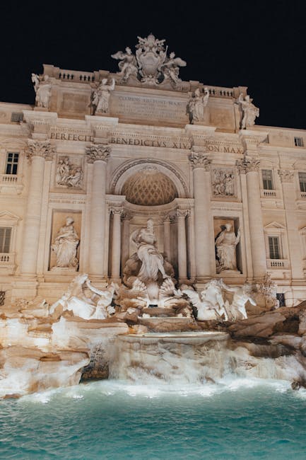 trevi fountain night shot crowdless
