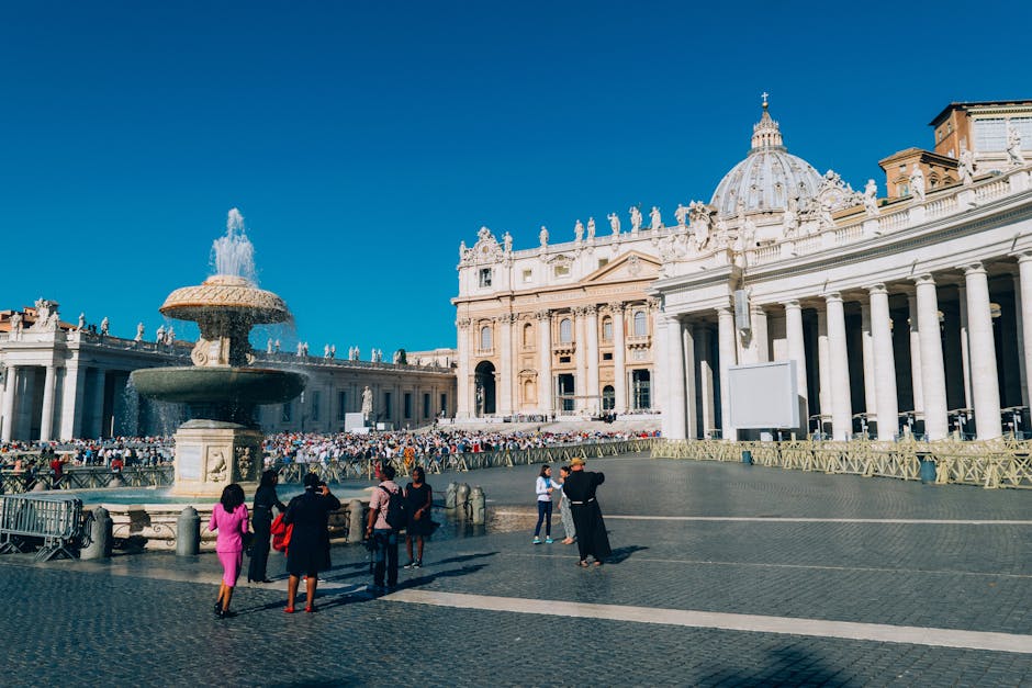 Secrets architecturaux de la place Saint‑Pierre 5 st peters basilica reclining marble fountain sculpture