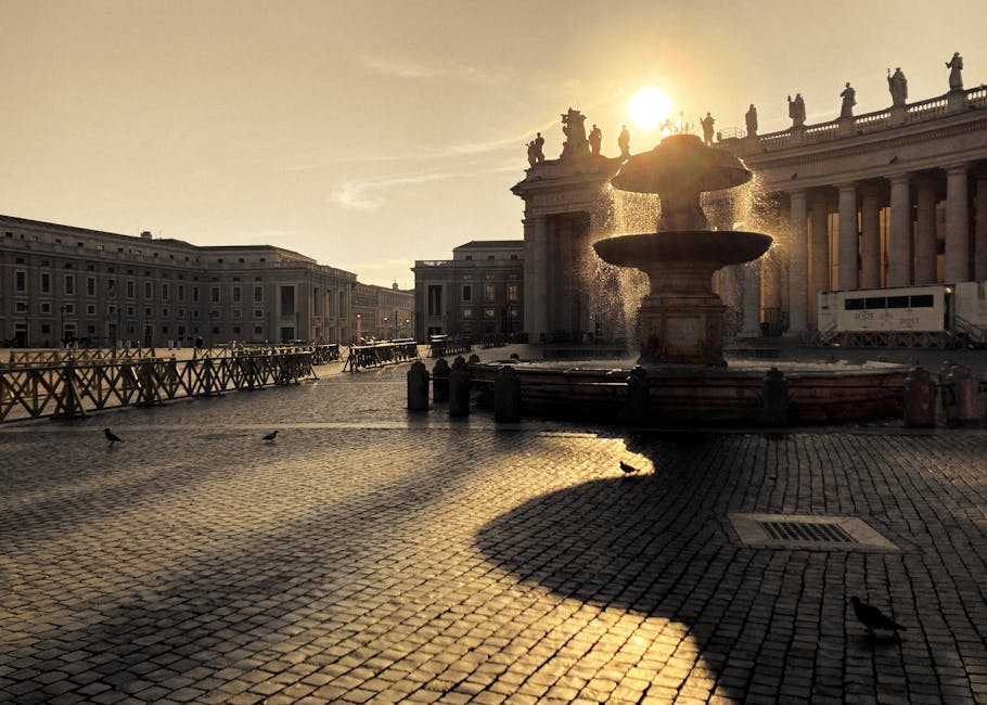Histoire de la basilique Saint‑Pierre expliquée 3 st peters square bernini colonnades at sunrise