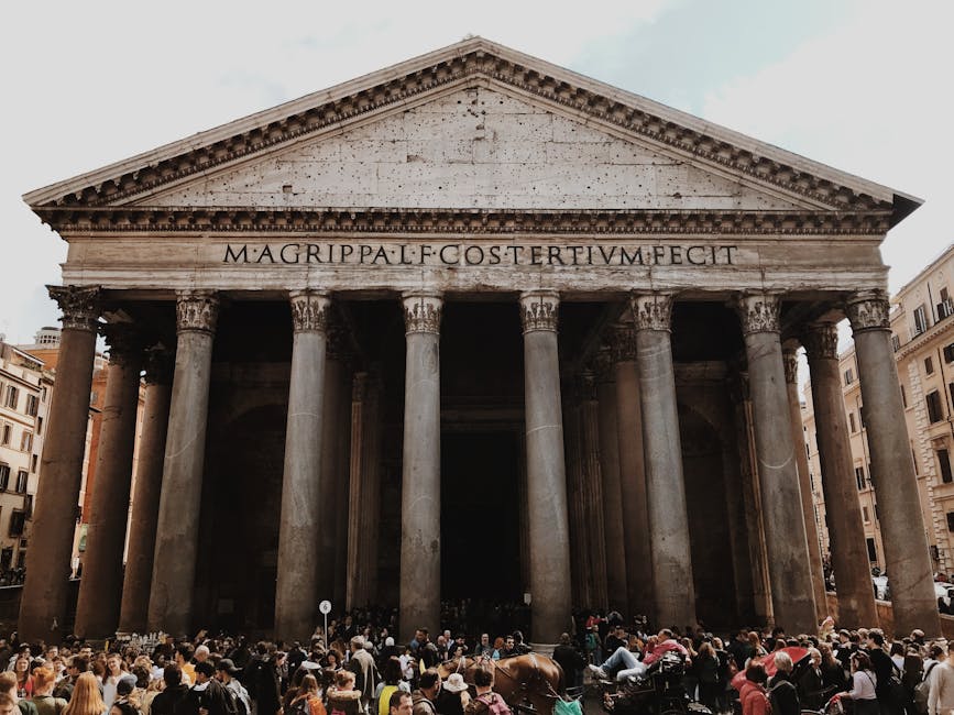 Guide des meilleures trattorias romaines 8 pantheon exterior daytime tourists