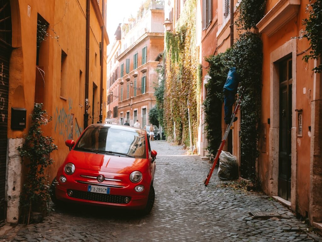 Guide des meilleures trattorias romaines 7 rome casaletto narrow colorful residential street parked cars