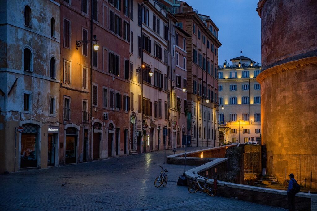 Cacio e pepe : recette romaine authentique 8 rome cobblestone street at dusk brick rotunda