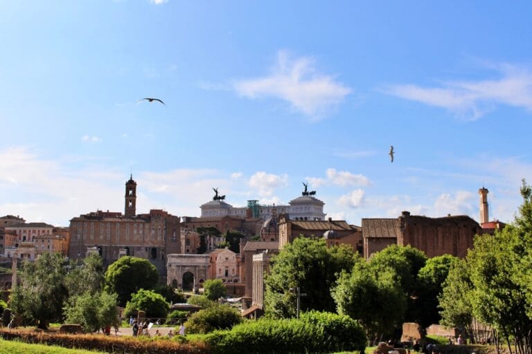 Faire une visite th Rome travel tourism